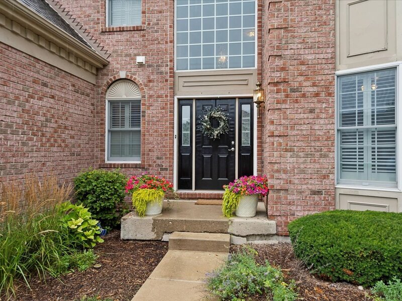 24 Tournament Drive Hawthorn Woods IL 60047