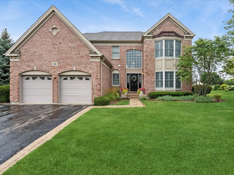 24 Tournament Drive Hawthorn Woods IL 60047