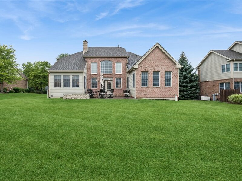 24 Tournament Drive Hawthorn Woods IL 60047