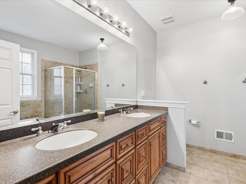 24 Tournament Drive Hawthorn Woods IL 60047