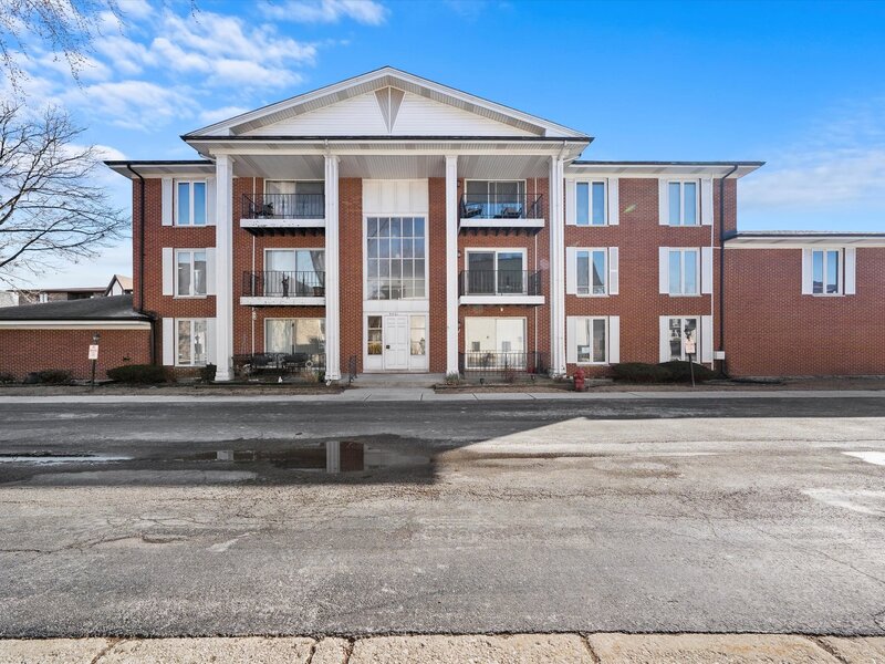 5721 Circle Drive Oak Lawn IL 60453