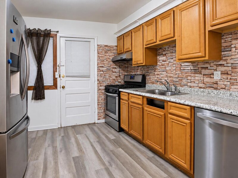 7019 N Ridge Boulevard Chicago IL 60645