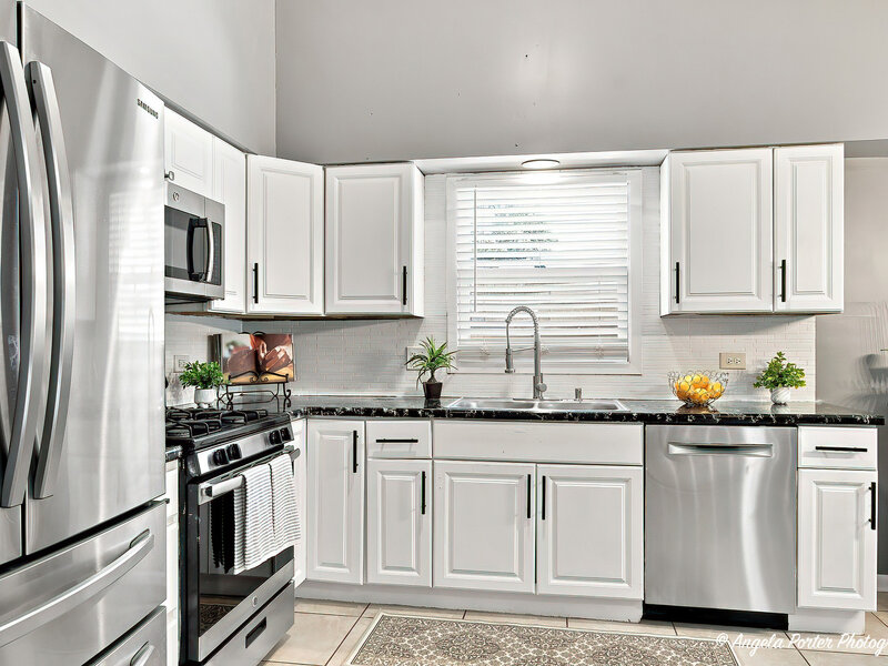 2714 Gilead Avenue Zion IL 60099