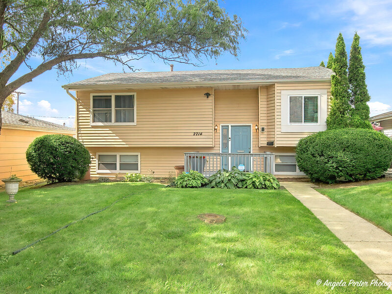 2714 Gilead Avenue Zion IL 60099