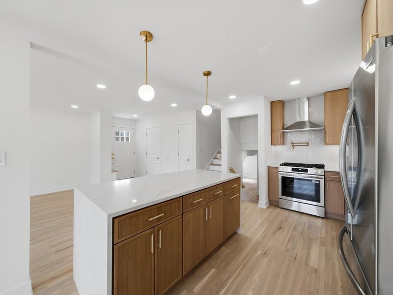 9356 S Oglesby Avenue Chicago IL 60617