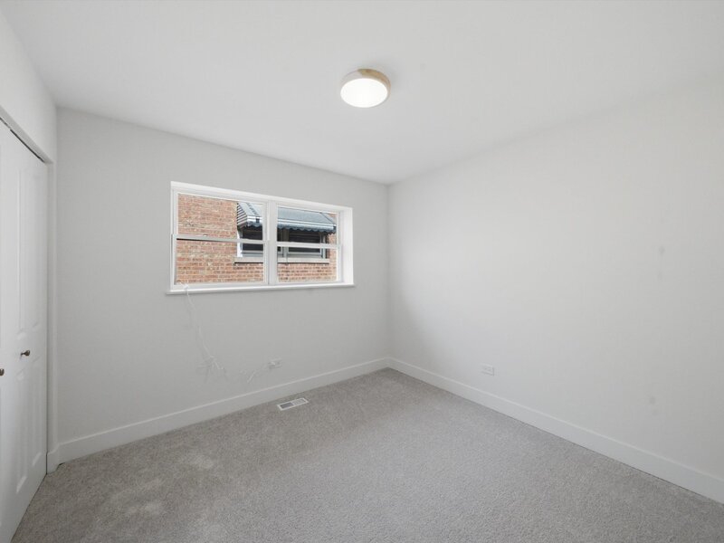 9356 S Oglesby Avenue Chicago IL 60617