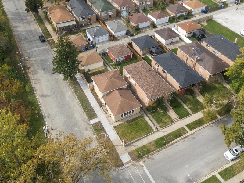 9356 S Oglesby Avenue Chicago IL 60617
