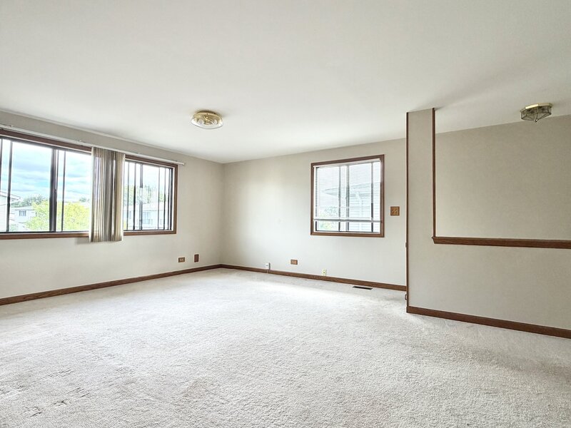 935 Shattuck Lane Schaumburg IL 60194