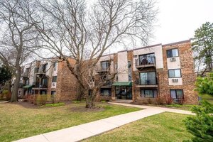 Photo of 1475 Winslowe Drive Palatine IL 60074 Unit 104