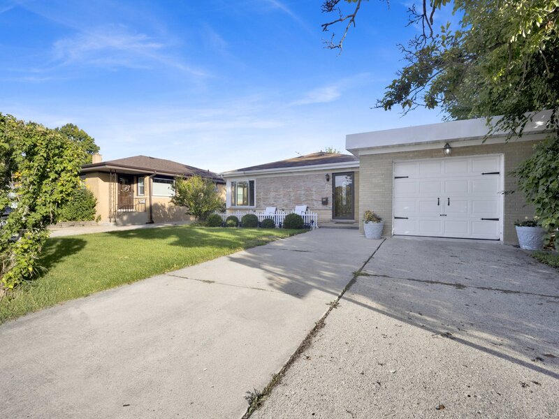 1520 Oakton Street Park Ridge IL 60068