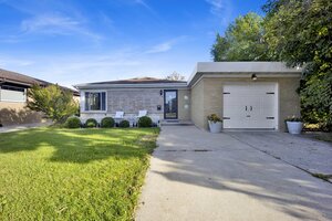 Photo of 1520 Oakton Street Park Ridge IL 60068