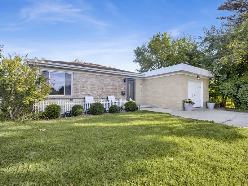 1520 Oakton Street Park Ridge IL 60068