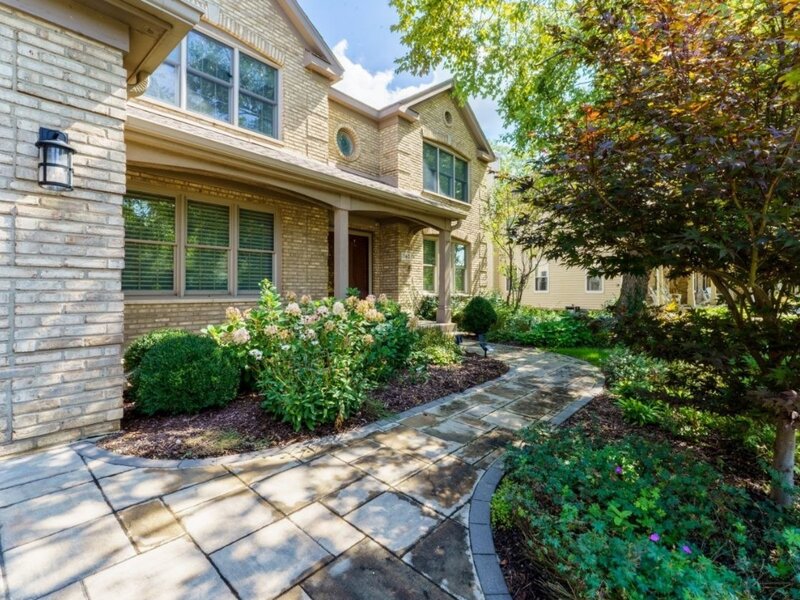 360 Ambria Drive Mundelein IL 60060