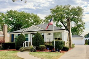 Photo of 10513 Dorchester Street Westchester IL 60154
