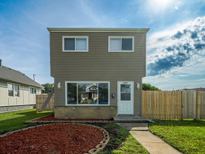 17089 Crane Avenue Hazel Crest IL 60429