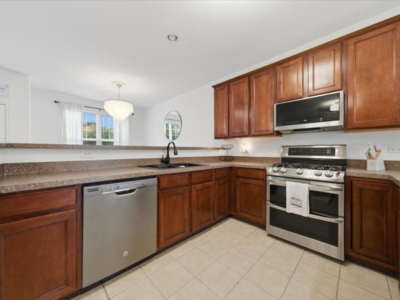 543 Topeka Drive Grayslake IL 60030