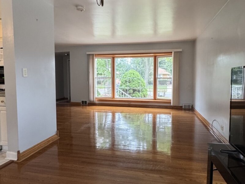 1934 Norfolk Avenue Westchester IL 60154
