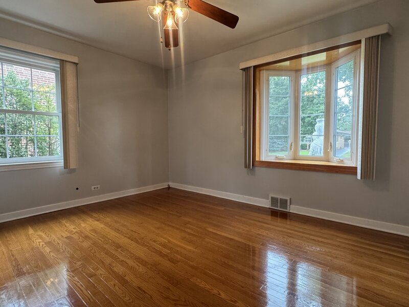 1934 Norfolk Avenue Westchester IL 60154