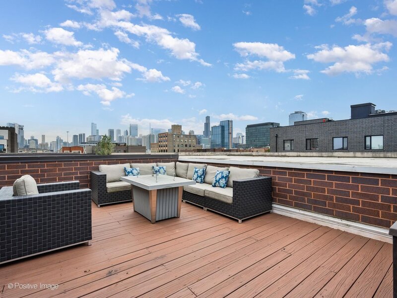 1224 W Ohio Street Chicago IL 60642