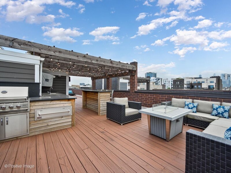 1224 W Ohio Street Chicago IL 60642