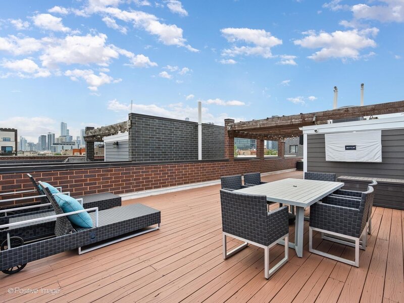 1224 W Ohio Street Chicago IL 60642