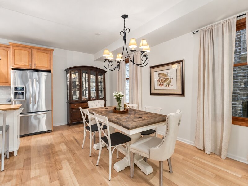 1958 N Bissell Street Chicago IL 60614