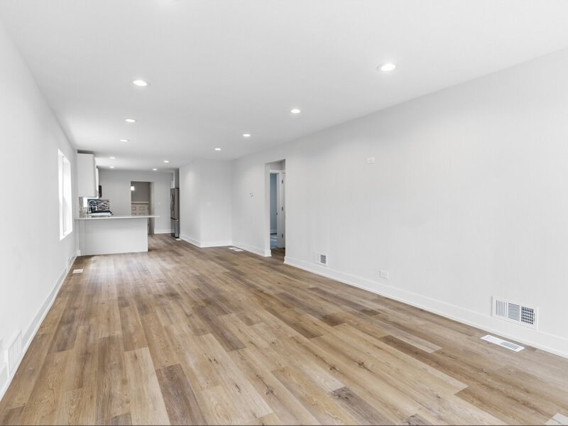 8820 S Ridgeland Avenue Chicago IL 60617