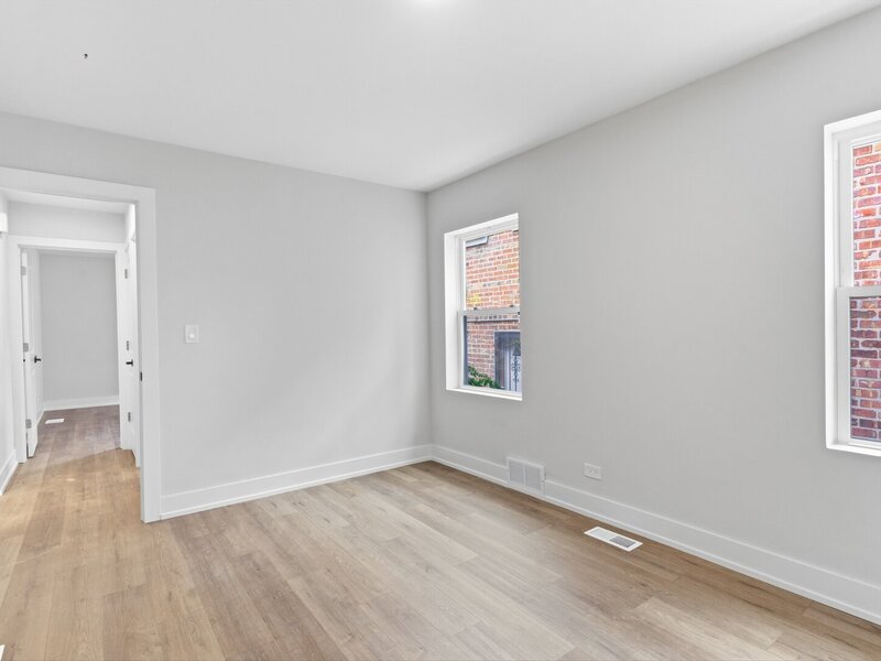 8820 S Ridgeland Avenue Chicago IL 60617