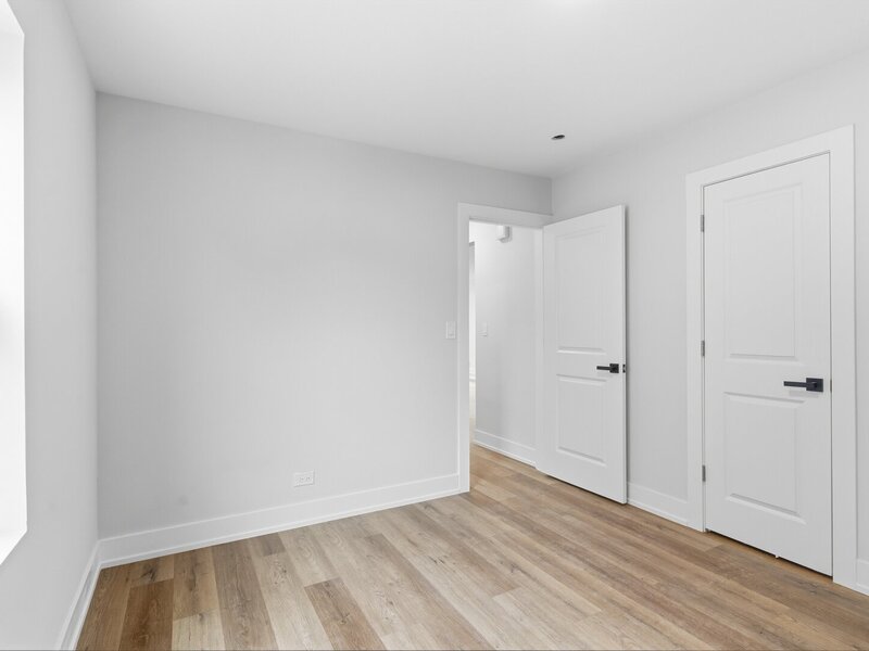 8820 S Ridgeland Avenue Chicago IL 60617