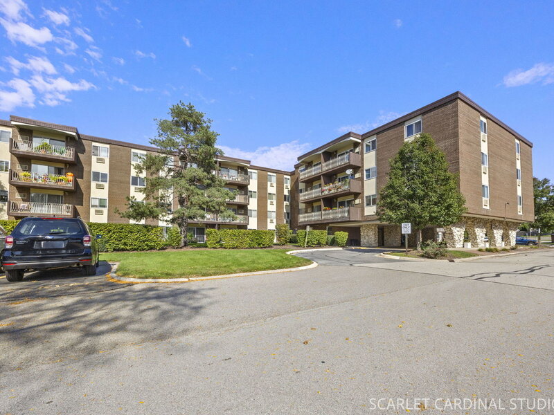 1321 S Finley Road Lombard IL 60148