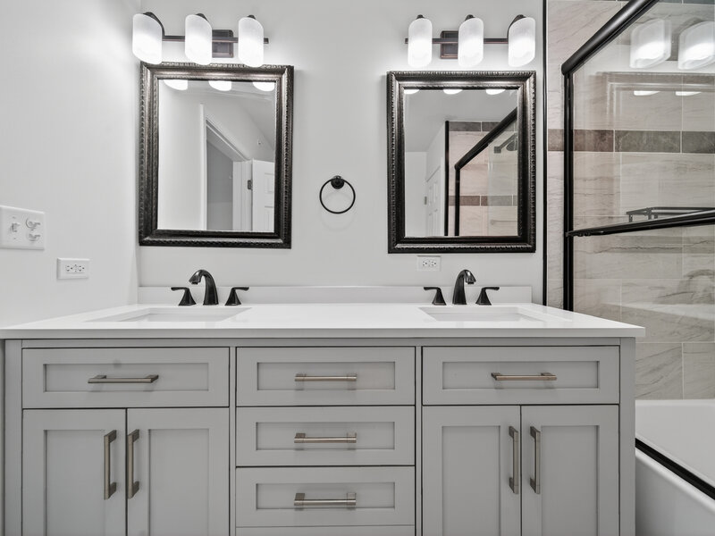 172 E Lakeview Avenue Round Lake Beach IL 60073