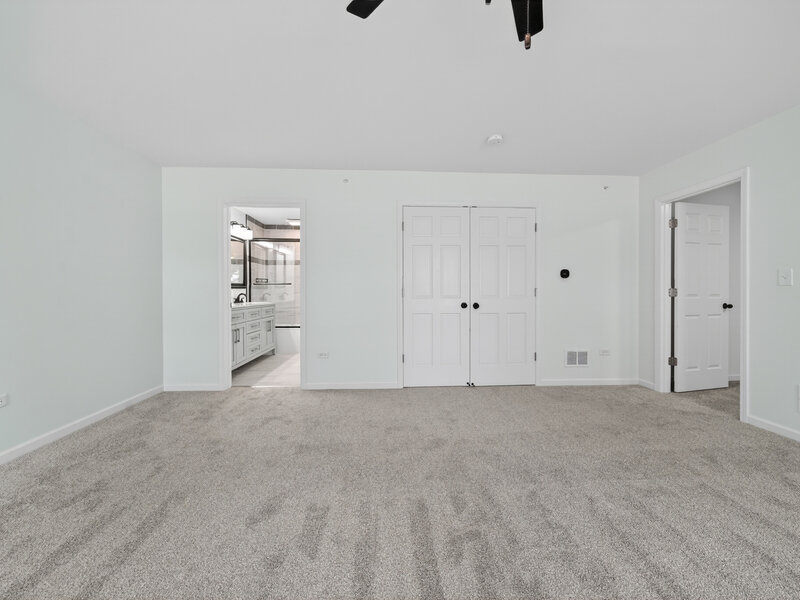 172 E Lakeview Avenue Round Lake Beach IL 60073
