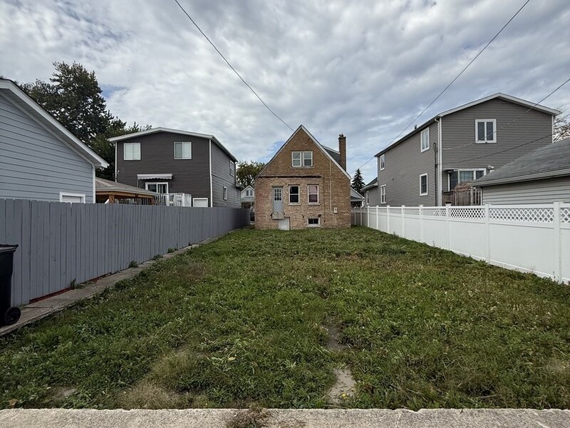 3319 N Natchez Avenue Chicago IL 60634