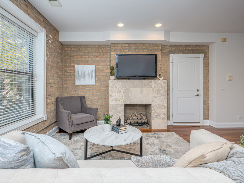 1969 W Cullom Avenue Chicago IL 60613