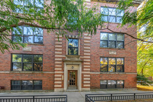 Photo of 1969 W Cullom Avenue Chicago IL 60613 Unit 2