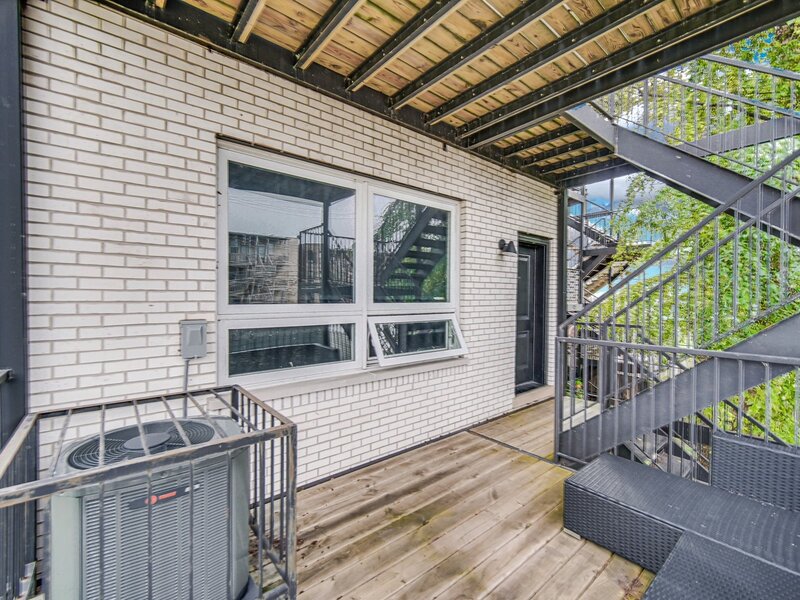 4516 S Indiana Avenue Chicago IL 60653