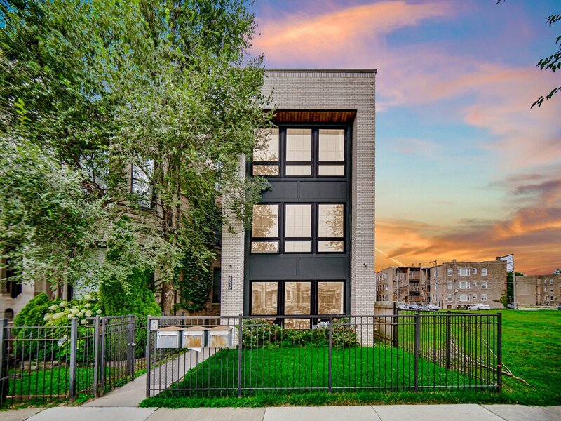 4516 S Indiana Avenue Chicago IL 60653