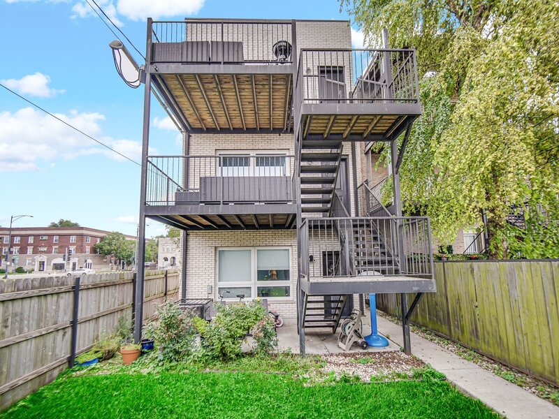 4516 S Indiana Avenue Chicago IL 60653