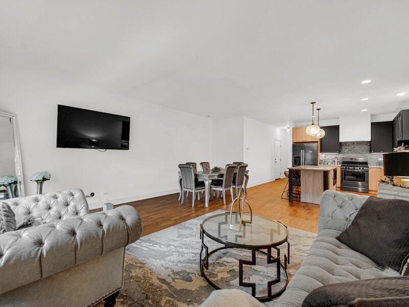 4516 S Indiana Avenue Chicago IL 60653