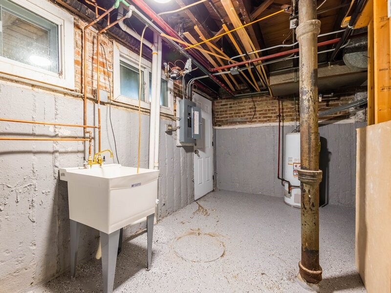 6361 S Long Avenue Chicago IL 60638