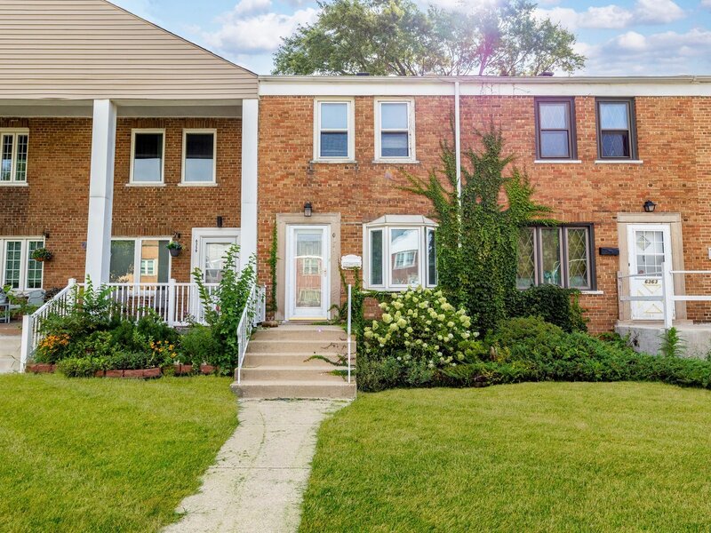 6361 S Long Avenue Chicago IL 60638