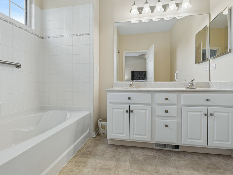 21305 Hidden Lake Court Crest Hill IL 60403