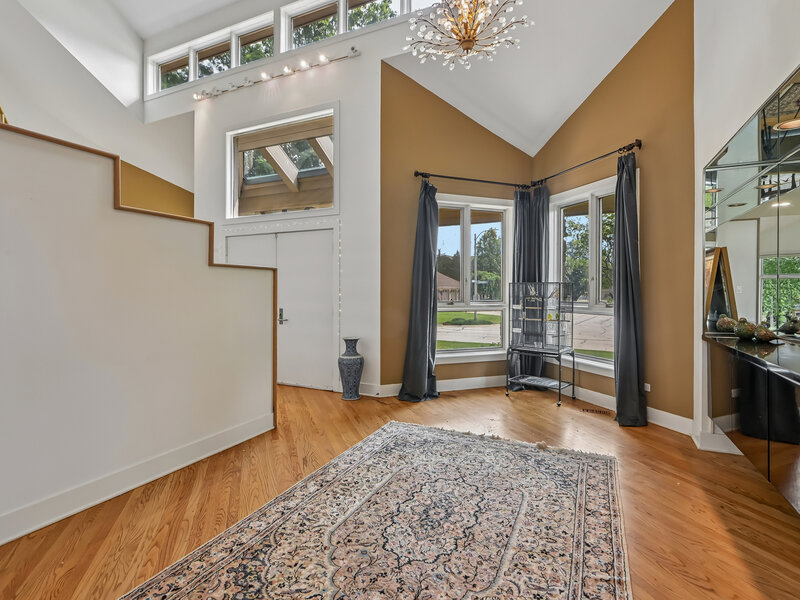 8420 Evergreen Lane Darien IL 60561