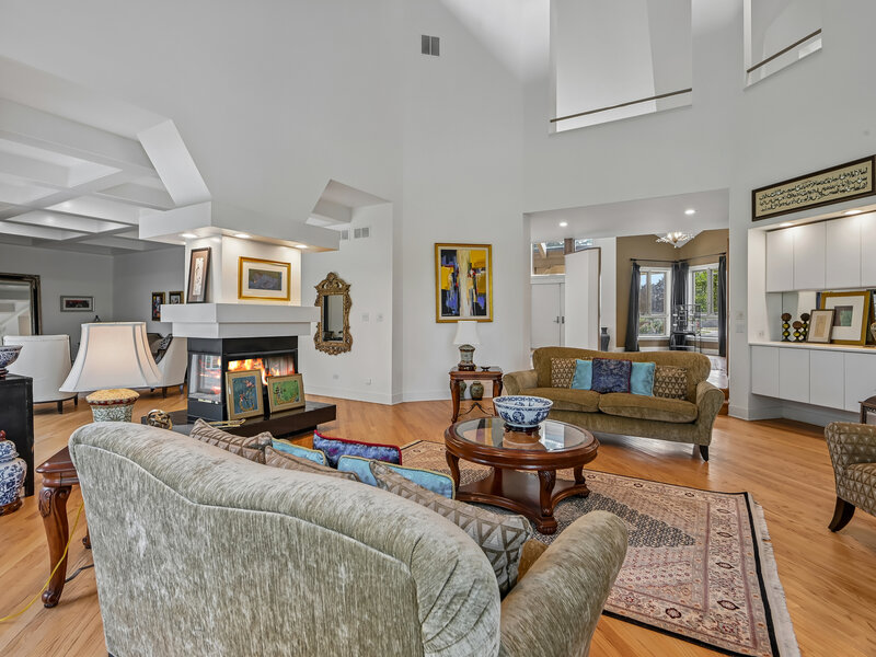 8420 Evergreen Lane Darien IL 60561