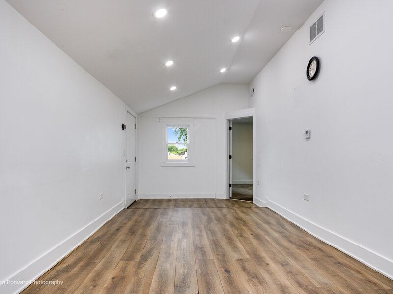 1437 Superior Street Aurora IL 60505