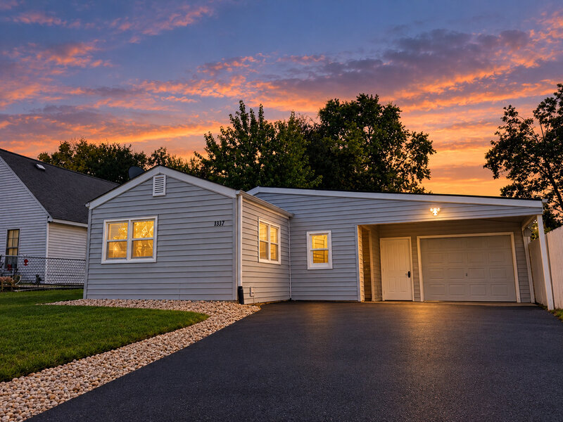 1437 Superior Street Aurora IL 60505