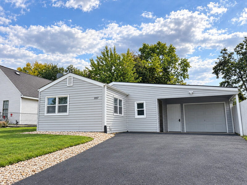 1437 Superior Street Aurora IL 60505