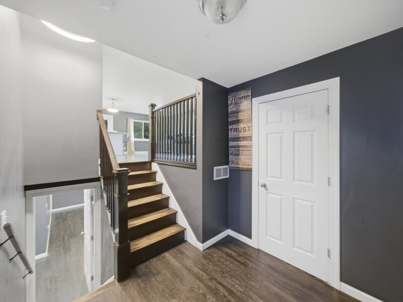 1204 Lincoln Court Streamwood IL 60107