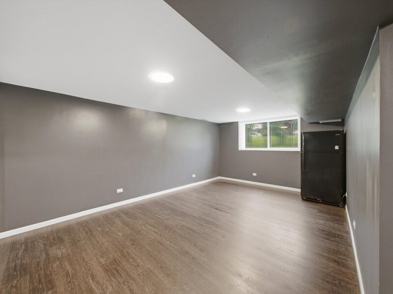 1204 Lincoln Court Streamwood IL 60107