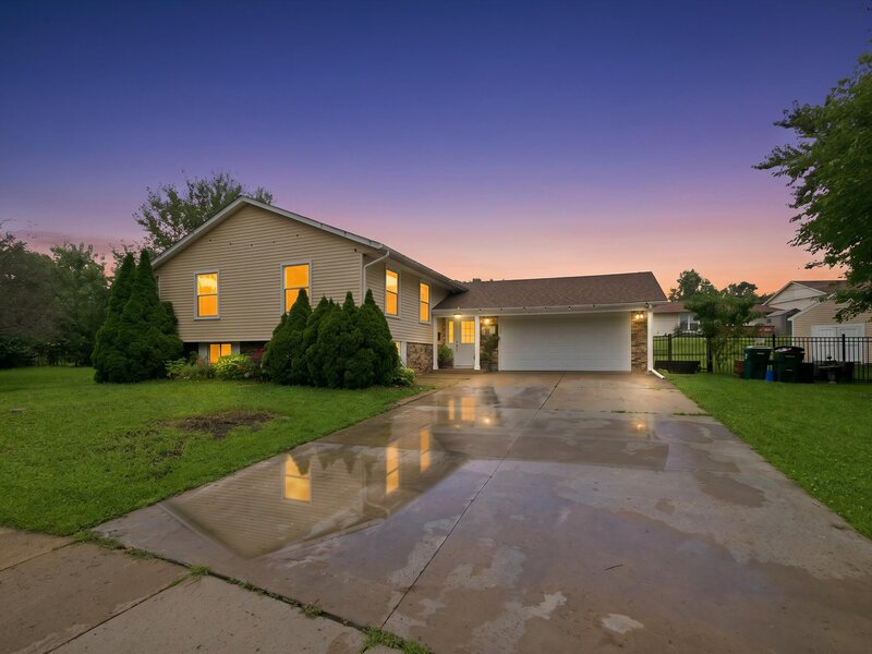 1204 Lincoln Court Streamwood IL 60107